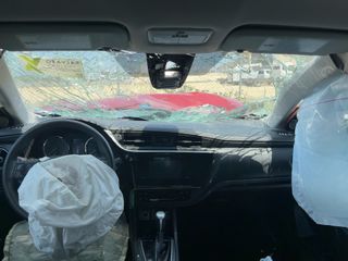 2018 Toyota Corolla SE - Interior Full Dashboard Image